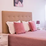 Rodrigues Sampaio Residence